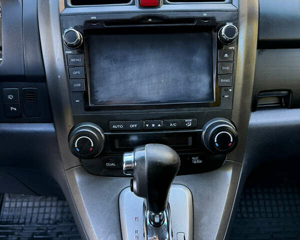 Белый Хонда СРВ, объемом двигателя 2.2 л и пробегом 330 тыс. км за 14300 $, фото 29 на Automoto.ua