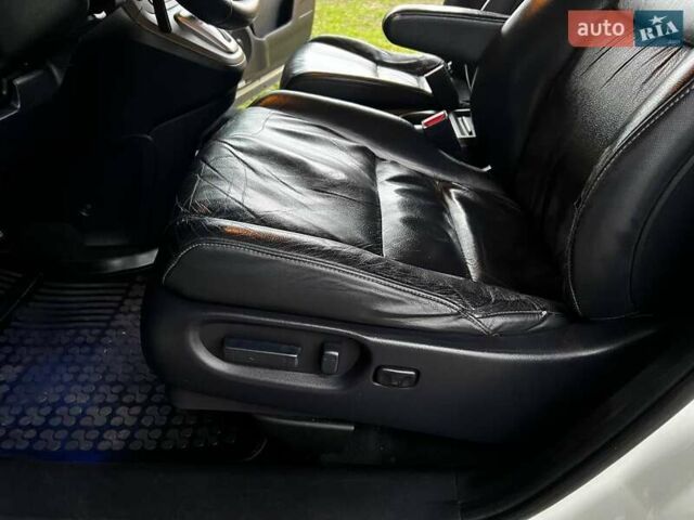 Белый Хонда СРВ, объемом двигателя 2.2 л и пробегом 198 тыс. км за 13999 $, фото 12 на Automoto.ua