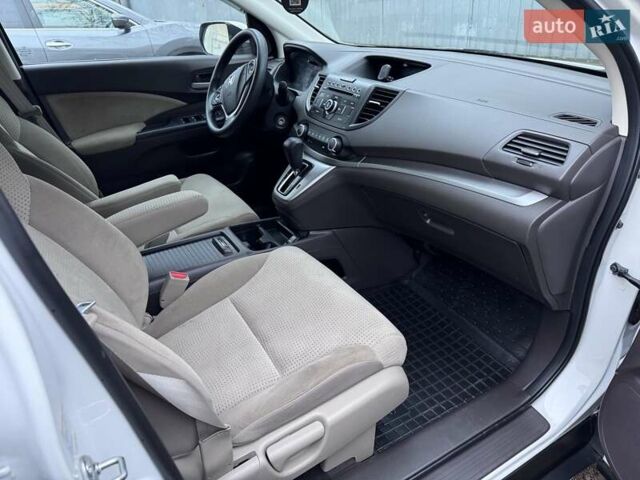 Белый Хонда СРВ, объемом двигателя 2.35 л и пробегом 167 тыс. км за 12300 $, фото 19 на Automoto.ua