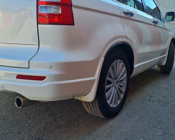 Белый Хонда СРВ, объемом двигателя 2.4 л и пробегом 290 тыс. км за 13200 $, фото 4 на Automoto.ua