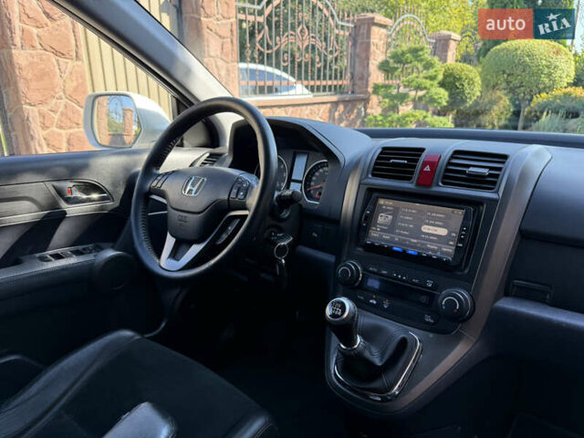 Белый Хонда СРВ, объемом двигателя 2.2 л и пробегом 219 тыс. км за 13691 $, фото 70 на Automoto.ua