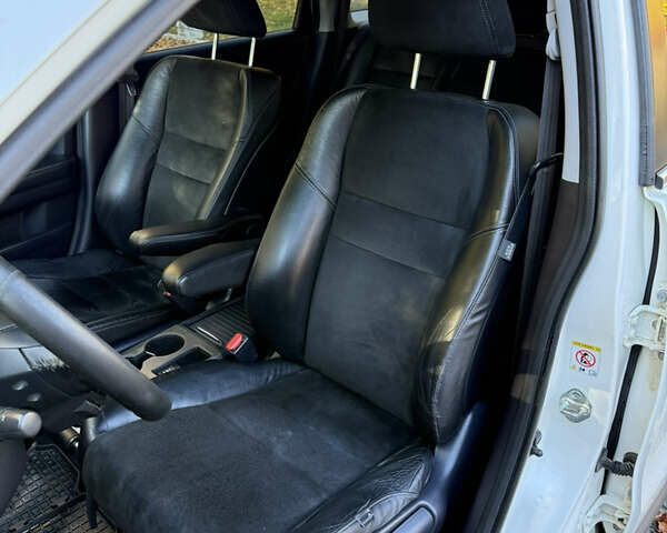 Белый Хонда СРВ, объемом двигателя 2.2 л и пробегом 330 тыс. км за 14300 $, фото 24 на Automoto.ua