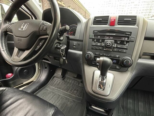 Белый Хонда СРВ, объемом двигателя 2.4 л и пробегом 202 тыс. км за 13300 $, фото 3 на Automoto.ua