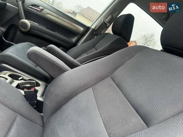 Белый Хонда СРВ, объемом двигателя 2.2 л и пробегом 170 тыс. км за 12500 $, фото 27 на Automoto.ua