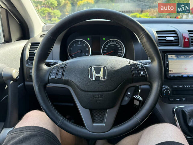 Белый Хонда СРВ, объемом двигателя 2.2 л и пробегом 219 тыс. км за 13691 $, фото 24 на Automoto.ua