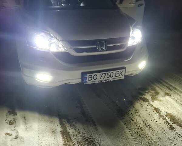 Белый Хонда СРВ, объемом двигателя 2.4 л и пробегом 290 тыс. км за 13200 $, фото 24 на Automoto.ua