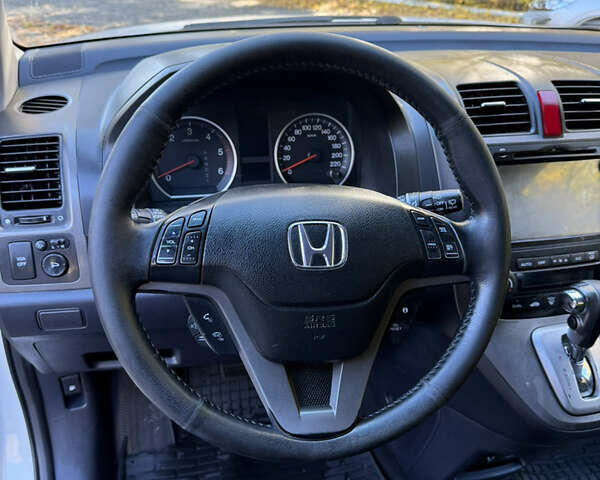 Белый Хонда СРВ, объемом двигателя 2.2 л и пробегом 330 тыс. км за 14300 $, фото 28 на Automoto.ua