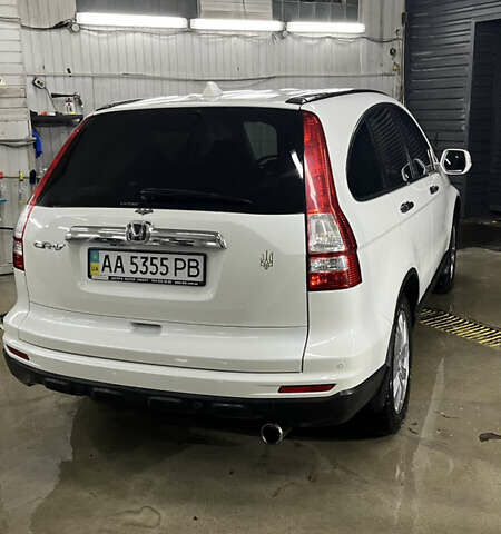 Белый Хонда СРВ, объемом двигателя 2 л и пробегом 128 тыс. км за 15000 $, фото 3 на Automoto.ua