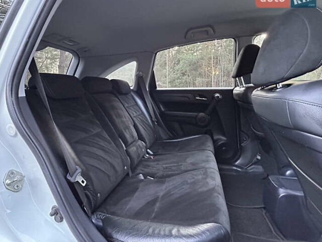 Белый Хонда СРВ, объемом двигателя 2 л и пробегом 280 тыс. км за 11999 $, фото 41 на Automoto.ua