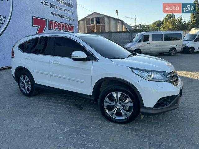 Белый Хонда СРВ, объемом двигателя 2.2 л и пробегом 236 тыс. км за 15000 $, фото 1 на Automoto.ua