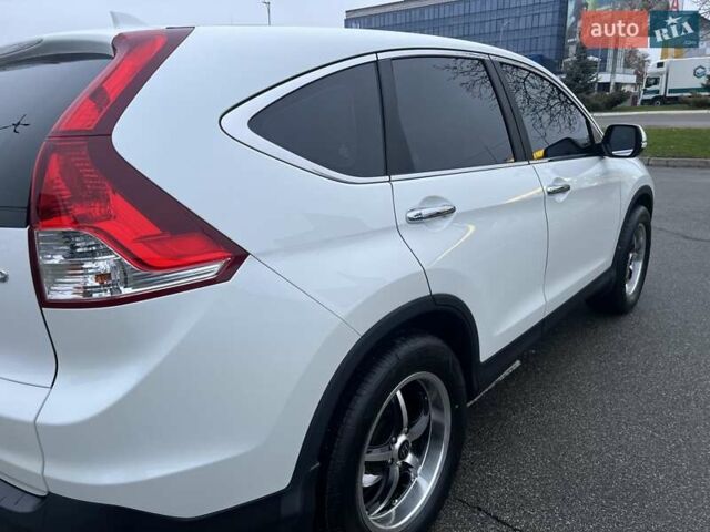 Белый Хонда СРВ, объемом двигателя 2.35 л и пробегом 113 тыс. км за 17200 $, фото 12 на Automoto.ua