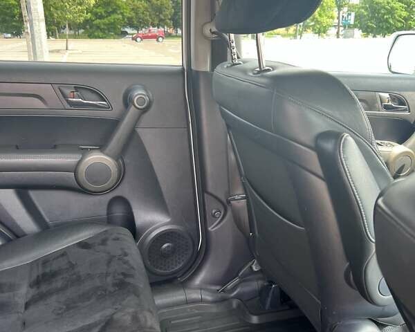 Белый Хонда СРВ, объемом двигателя 2 л и пробегом 171 тыс. км за 15000 $, фото 10 на Automoto.ua