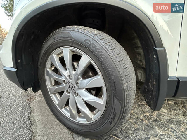 Белый Хонда СРВ, объемом двигателя 2 л и пробегом 280 тыс. км за 11999 $, фото 24 на Automoto.ua