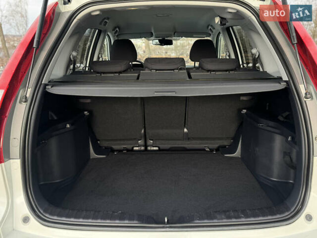 Белый Хонда СРВ, объемом двигателя 2.2 л и пробегом 177 тыс. км за 15500 $, фото 80 на Automoto.ua