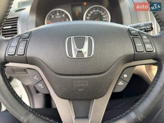 Белый Хонда СРВ, объемом двигателя 2.2 л и пробегом 195 тыс. км за 15800 $, фото 43 на Automoto.ua