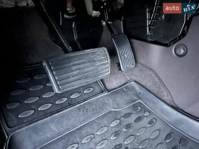 Белый Хонда СРВ, объемом двигателя 2.35 л и пробегом 113 тыс. км за 17200 $, фото 44 на Automoto.ua