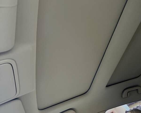 Белый Хонда СРВ, объемом двигателя 2.2 л и пробегом 222 тыс. км за 18600 $, фото 1 на Automoto.ua