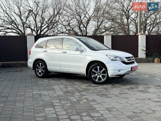 Белый Хонда СРВ, объемом двигателя 2.2 л и пробегом 195 тыс. км за 15800 $, фото 1 на Automoto.ua