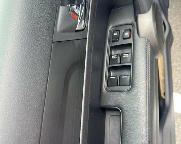 Белый Хонда СРВ, объемом двигателя 2 л и пробегом 171 тыс. км за 15000 $, фото 8 на Automoto.ua