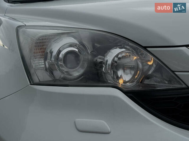 Белый Хонда СРВ, объемом двигателя 2.2 л и пробегом 177 тыс. км за 15500 $, фото 27 на Automoto.ua