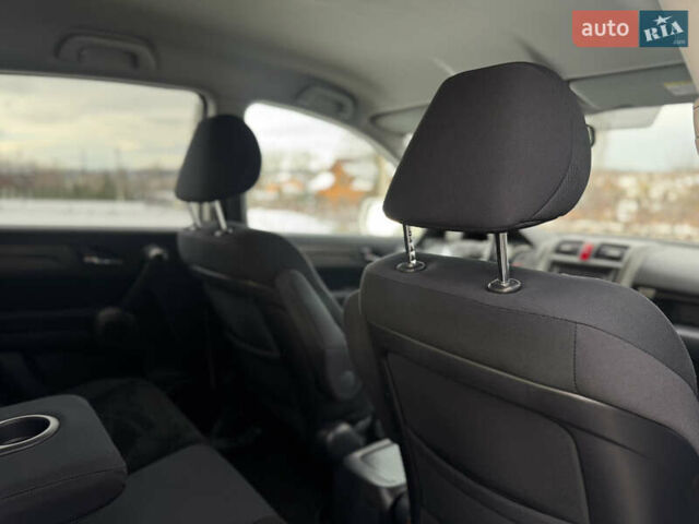 Белый Хонда СРВ, объемом двигателя 2.2 л и пробегом 177 тыс. км за 15500 $, фото 72 на Automoto.ua