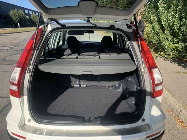 Белый Хонда СРВ, объемом двигателя 2 л и пробегом 165 тыс. км за 11700 $, фото 7 на Automoto.ua