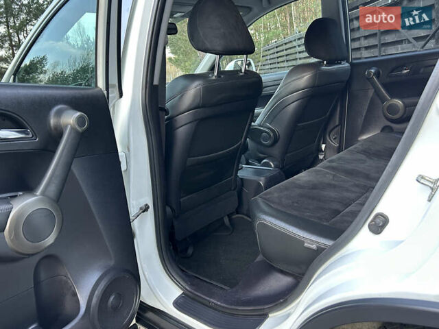 Белый Хонда СРВ, объемом двигателя 2 л и пробегом 280 тыс. км за 11999 $, фото 33 на Automoto.ua