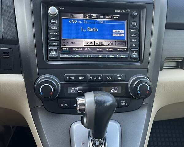 Белый Хонда СРВ, объемом двигателя 2.2 л и пробегом 222 тыс. км за 18600 $, фото 8 на Automoto.ua