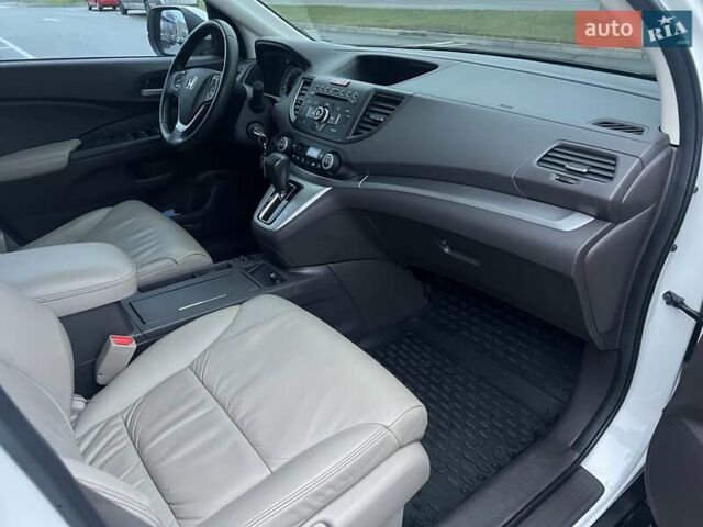 Белый Хонда СРВ, объемом двигателя 2.35 л и пробегом 113 тыс. км за 17200 $, фото 32 на Automoto.ua