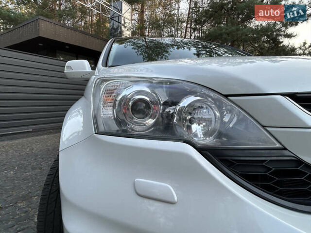 Белый Хонда СРВ, объемом двигателя 2 л и пробегом 280 тыс. км за 11999 $, фото 22 на Automoto.ua