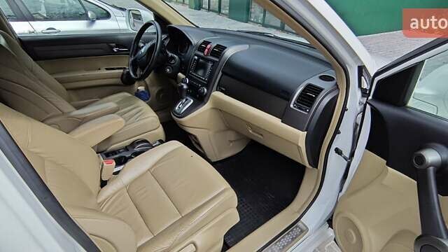 Белый Хонда СРВ, объемом двигателя 2.2 л и пробегом 222 тыс. км за 18600 $, фото 16 на Automoto.ua