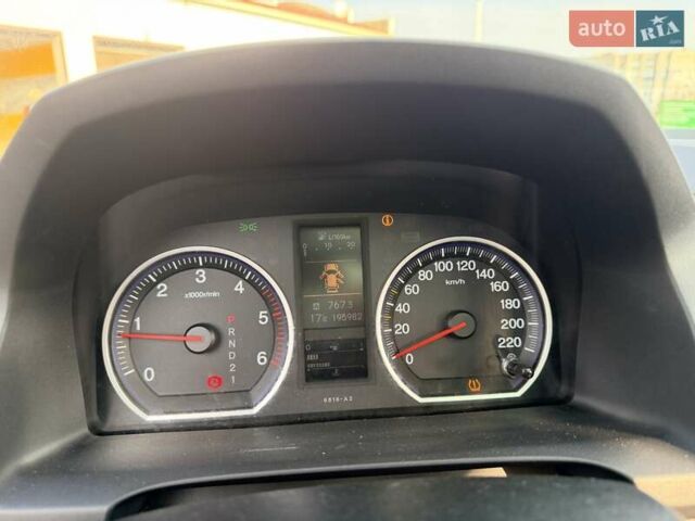 Белый Хонда СРВ, объемом двигателя 2.2 л и пробегом 195 тыс. км за 15800 $, фото 44 на Automoto.ua