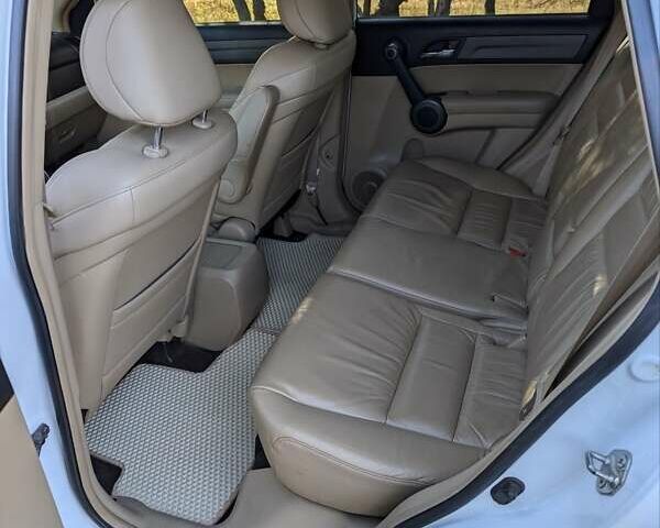 Белый Хонда СРВ, объемом двигателя 2 л и пробегом 124 тыс. км за 14499 $, фото 11 на Automoto.ua