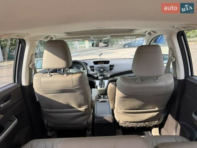 Белый Хонда СРВ, объемом двигателя 2.35 л и пробегом 182 тыс. км за 17000 $, фото 3 на Automoto.ua