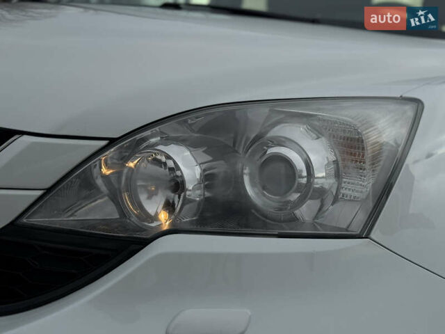 Белый Хонда СРВ, объемом двигателя 2.2 л и пробегом 177 тыс. км за 15500 $, фото 30 на Automoto.ua