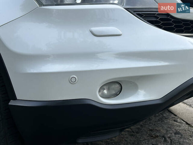 Белый Хонда СРВ, объемом двигателя 2 л и пробегом 280 тыс. км за 11999 $, фото 20 на Automoto.ua