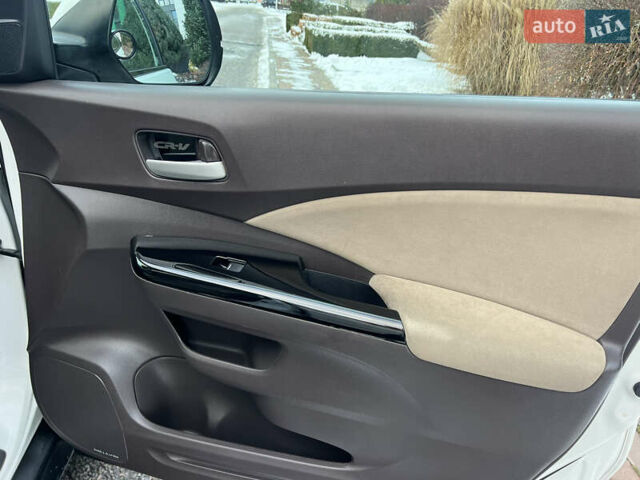 Белый Хонда СРВ, объемом двигателя 2.35 л и пробегом 145 тыс. км за 14500 $, фото 17 на Automoto.ua