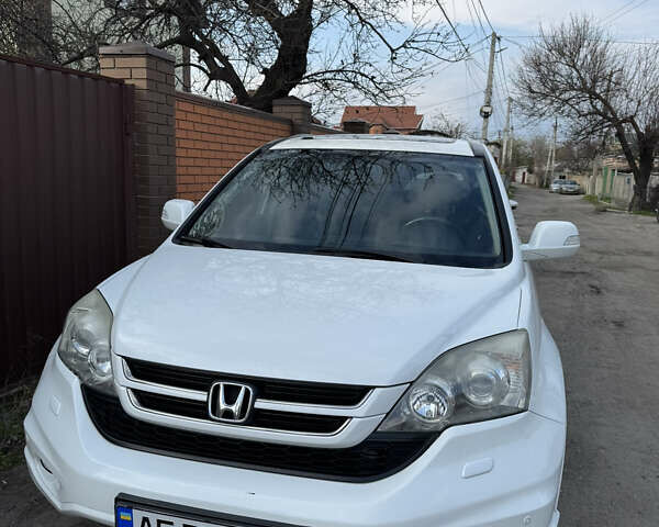 Белый Хонда СРВ, объемом двигателя 2.4 л и пробегом 176 тыс. км за 12900 $, фото 1 на Automoto.ua