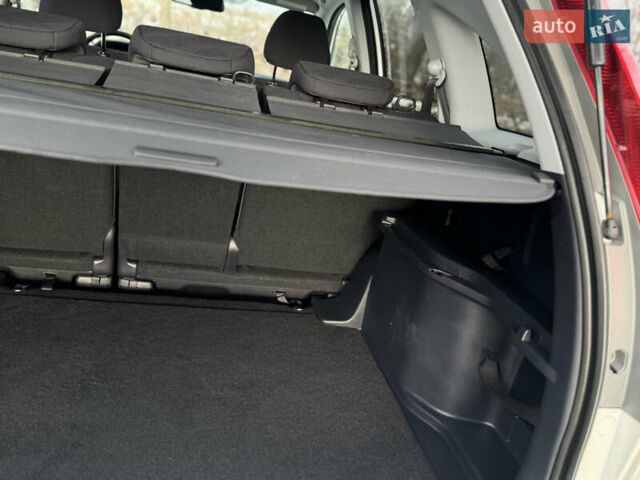 Белый Хонда СРВ, объемом двигателя 2.2 л и пробегом 177 тыс. км за 15500 $, фото 82 на Automoto.ua