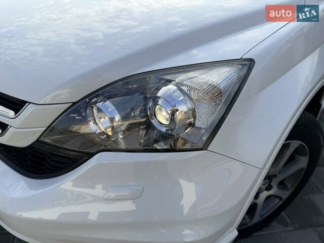 Белый Хонда СРВ, объемом двигателя 2.2 л и пробегом 195 тыс. км за 15800 $, фото 15 на Automoto.ua