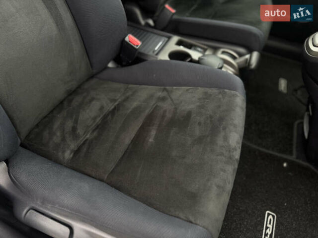 Белый Хонда СРВ, объемом двигателя 2.2 л и пробегом 177 тыс. км за 15500 $, фото 66 на Automoto.ua