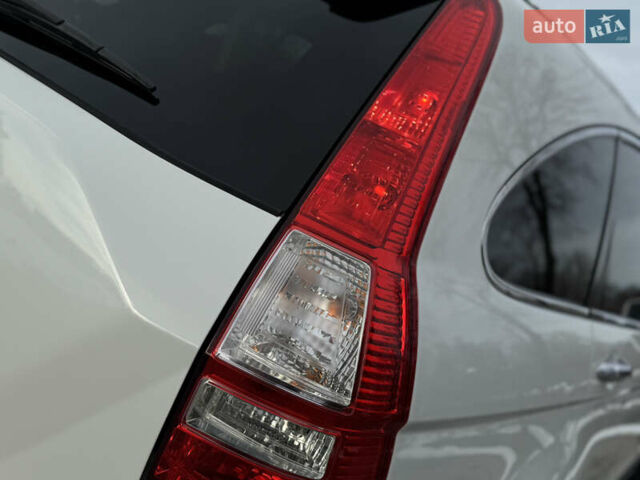 Белый Хонда СРВ, объемом двигателя 2.2 л и пробегом 177 тыс. км за 15500 $, фото 23 на Automoto.ua