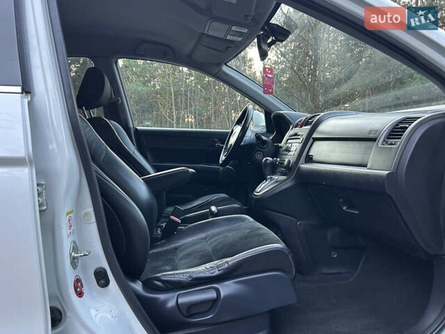 Белый Хонда СРВ, объемом двигателя 2 л и пробегом 280 тыс. км за 11999 $, фото 44 на Automoto.ua