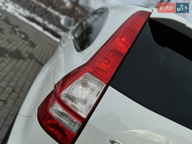 Белый Хонда СРВ, объемом двигателя 2.2 л и пробегом 177 тыс. км за 15500 $, фото 20 на Automoto.ua