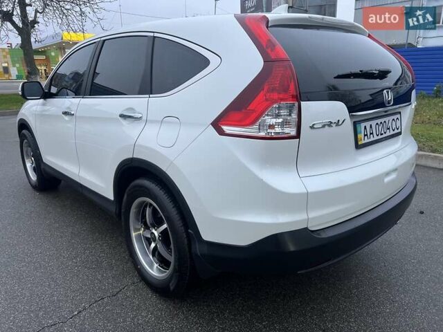 Белый Хонда СРВ, объемом двигателя 2.35 л и пробегом 113 тыс. км за 17200 $, фото 8 на Automoto.ua