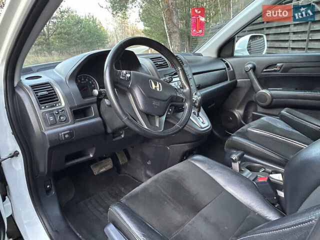 Белый Хонда СРВ, объемом двигателя 2 л и пробегом 280 тыс. км за 11999 $, фото 31 на Automoto.ua