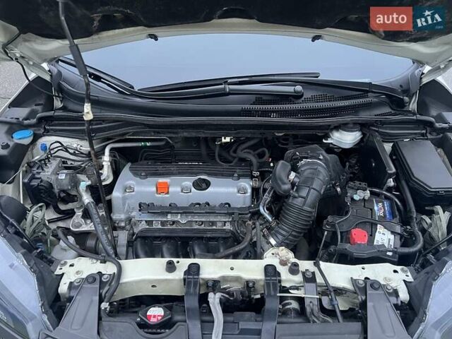 Белый Хонда СРВ, объемом двигателя 2.35 л и пробегом 113 тыс. км за 17200 $, фото 49 на Automoto.ua