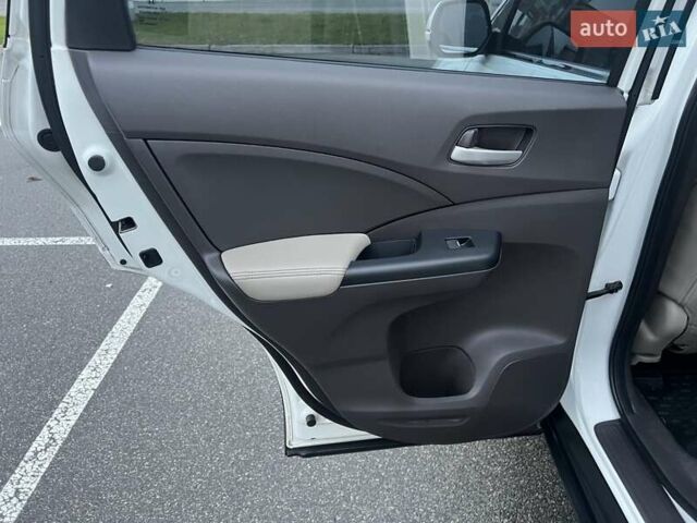 Белый Хонда СРВ, объемом двигателя 2.35 л и пробегом 113 тыс. км за 17200 $, фото 38 на Automoto.ua