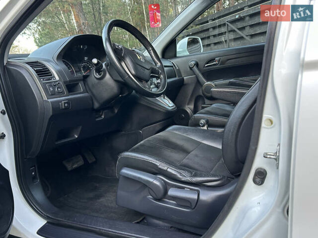 Белый Хонда СРВ, объемом двигателя 2 л и пробегом 280 тыс. км за 11999 $, фото 28 на Automoto.ua
