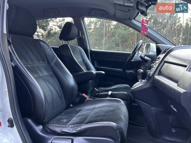 Белый Хонда СРВ, объемом двигателя 2 л и пробегом 280 тыс. км за 11999 $, фото 45 на Automoto.ua